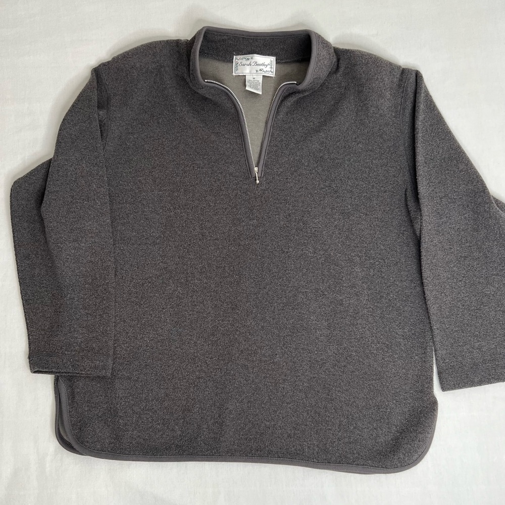 Sarah Bentley Pull Over Valour sweater ￼￼Women’s Size Medium Quarter Zipper